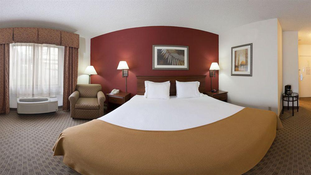 Holiday Inn Express Nashville Airport By Ihg Exterior photo