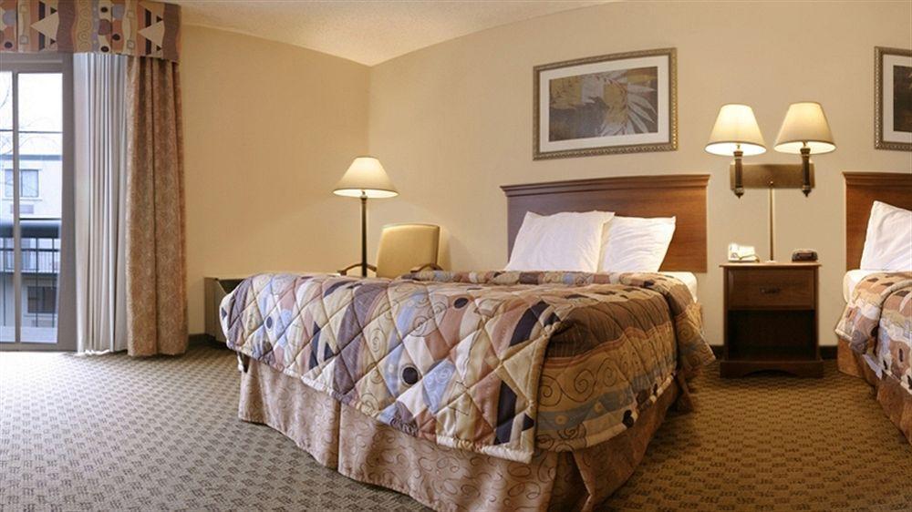 Holiday Inn Express Nashville Airport By Ihg Exterior photo