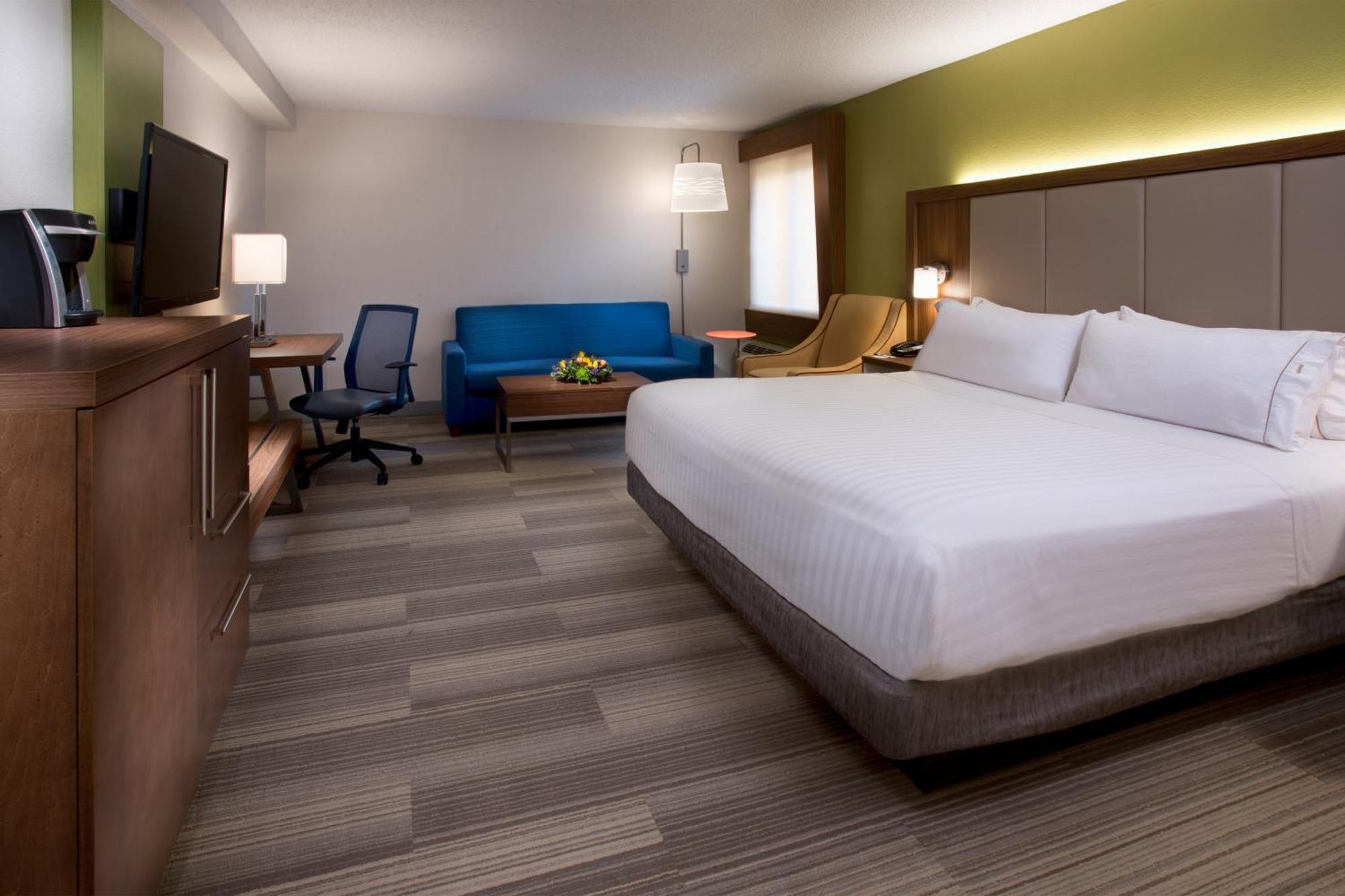 Holiday Inn Express Nashville Airport By Ihg Exterior photo