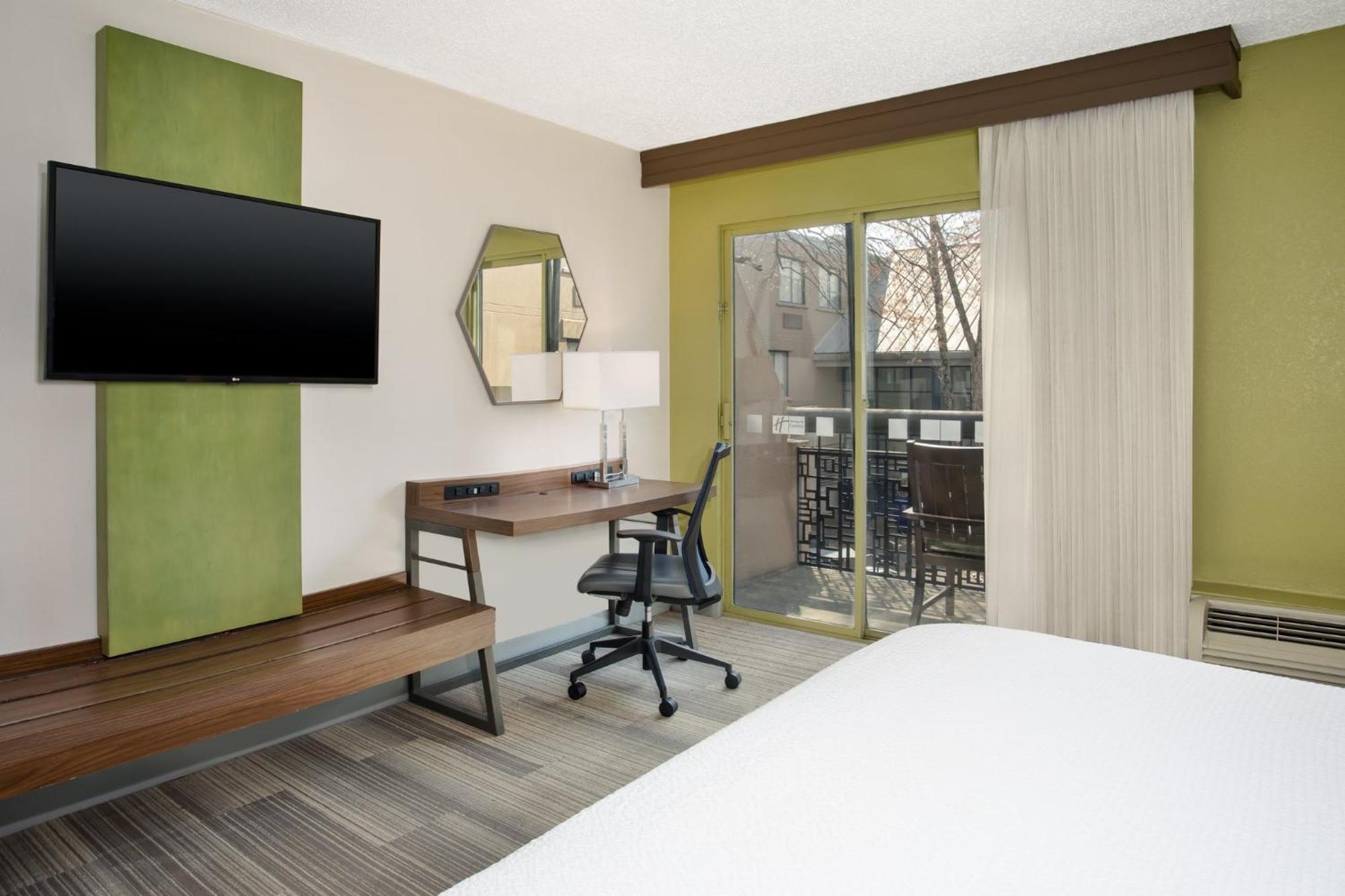 Holiday Inn Express Nashville Airport By Ihg Exterior photo
