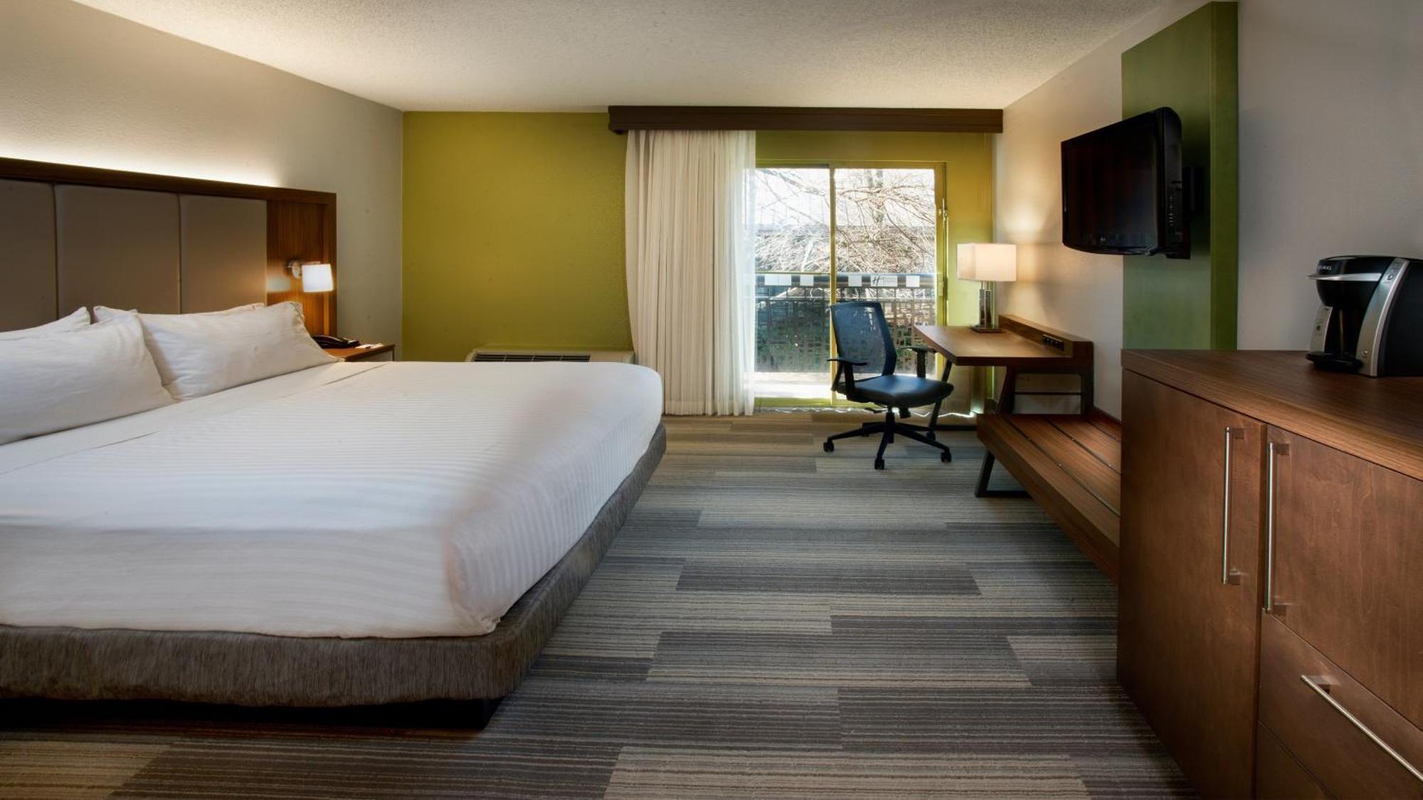 Holiday Inn Express Nashville Airport By Ihg Exterior photo