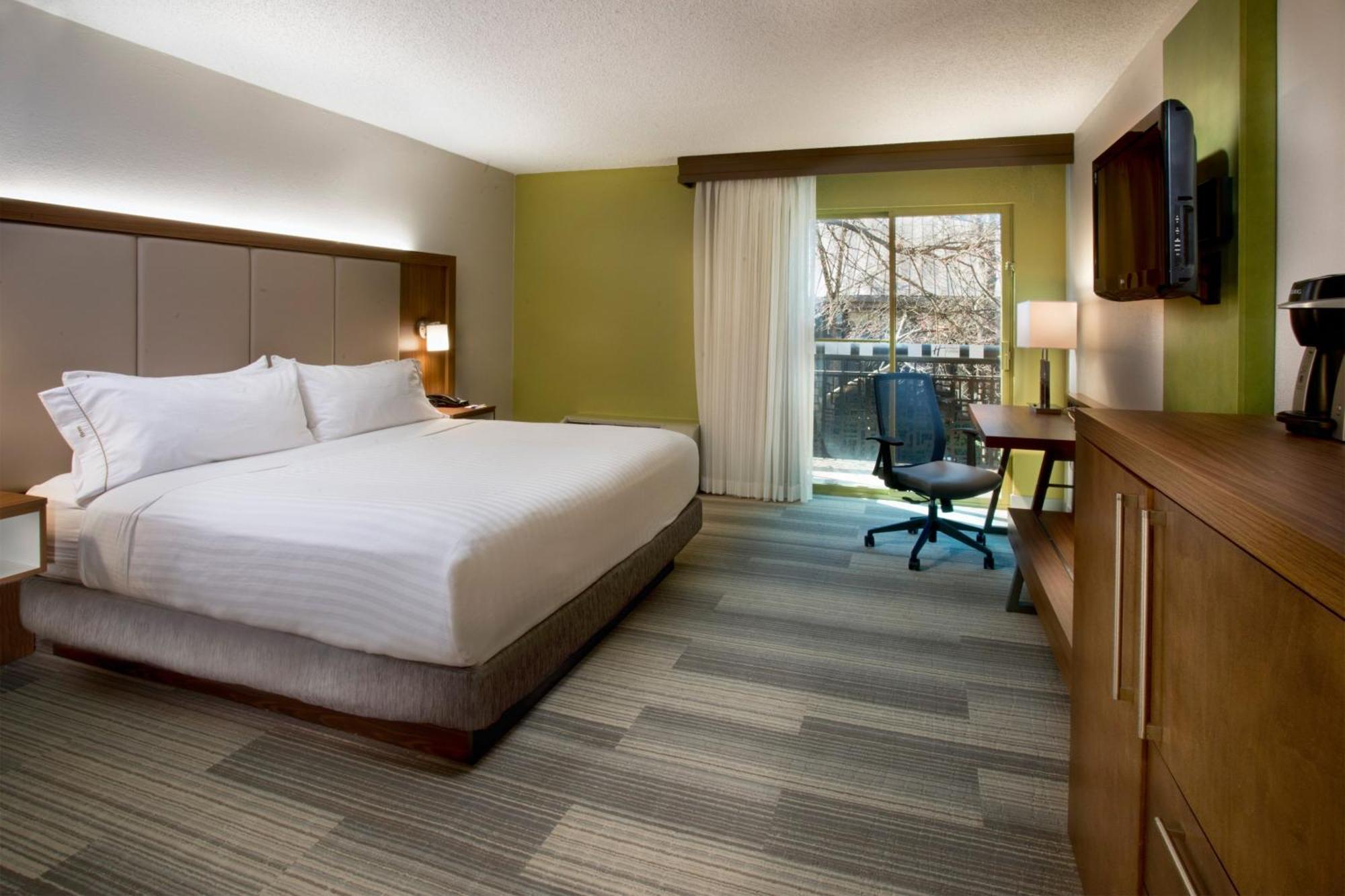 Holiday Inn Express Nashville Airport By Ihg Exterior photo