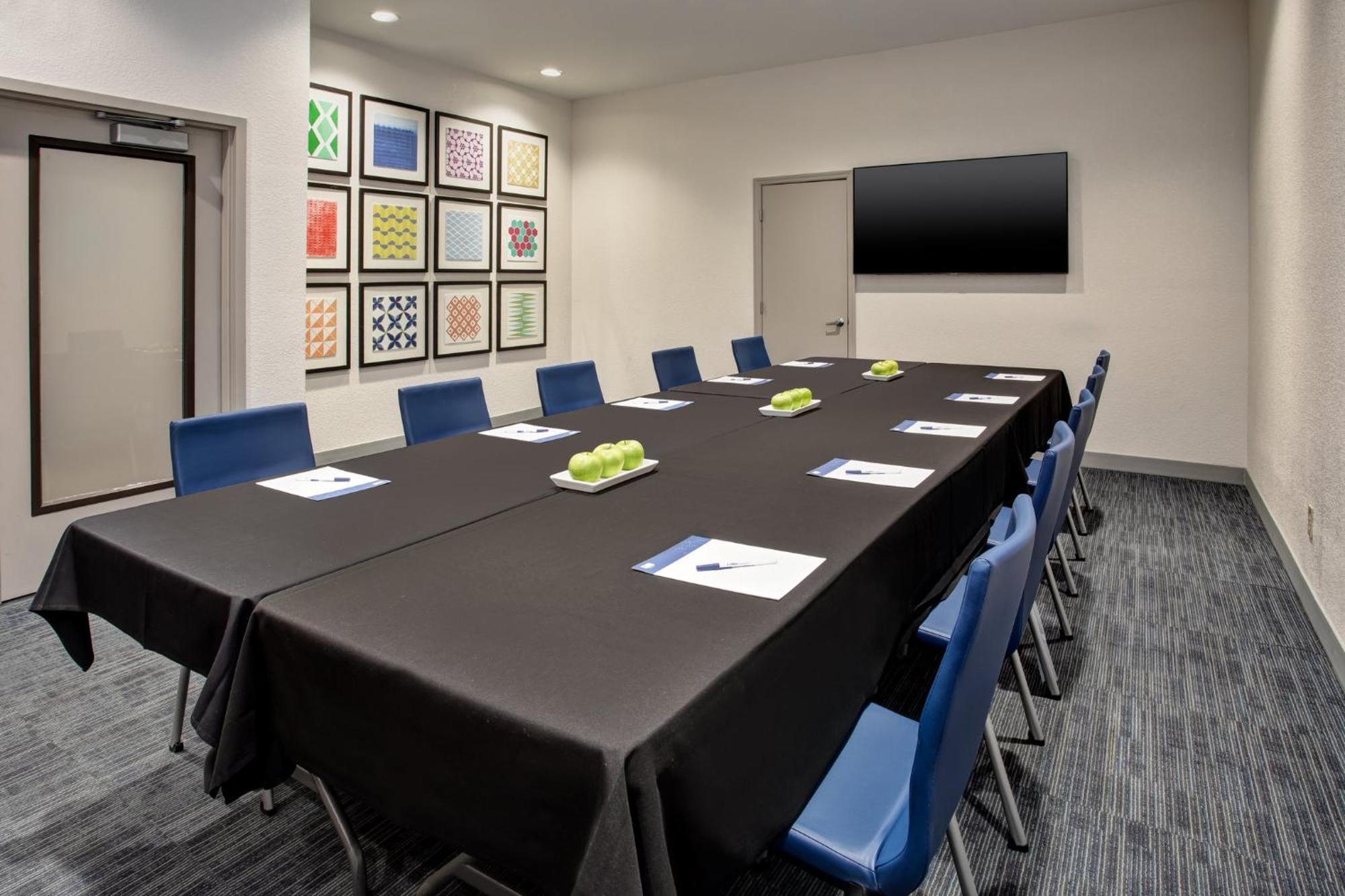 Holiday Inn Express Nashville Airport By Ihg Exterior photo