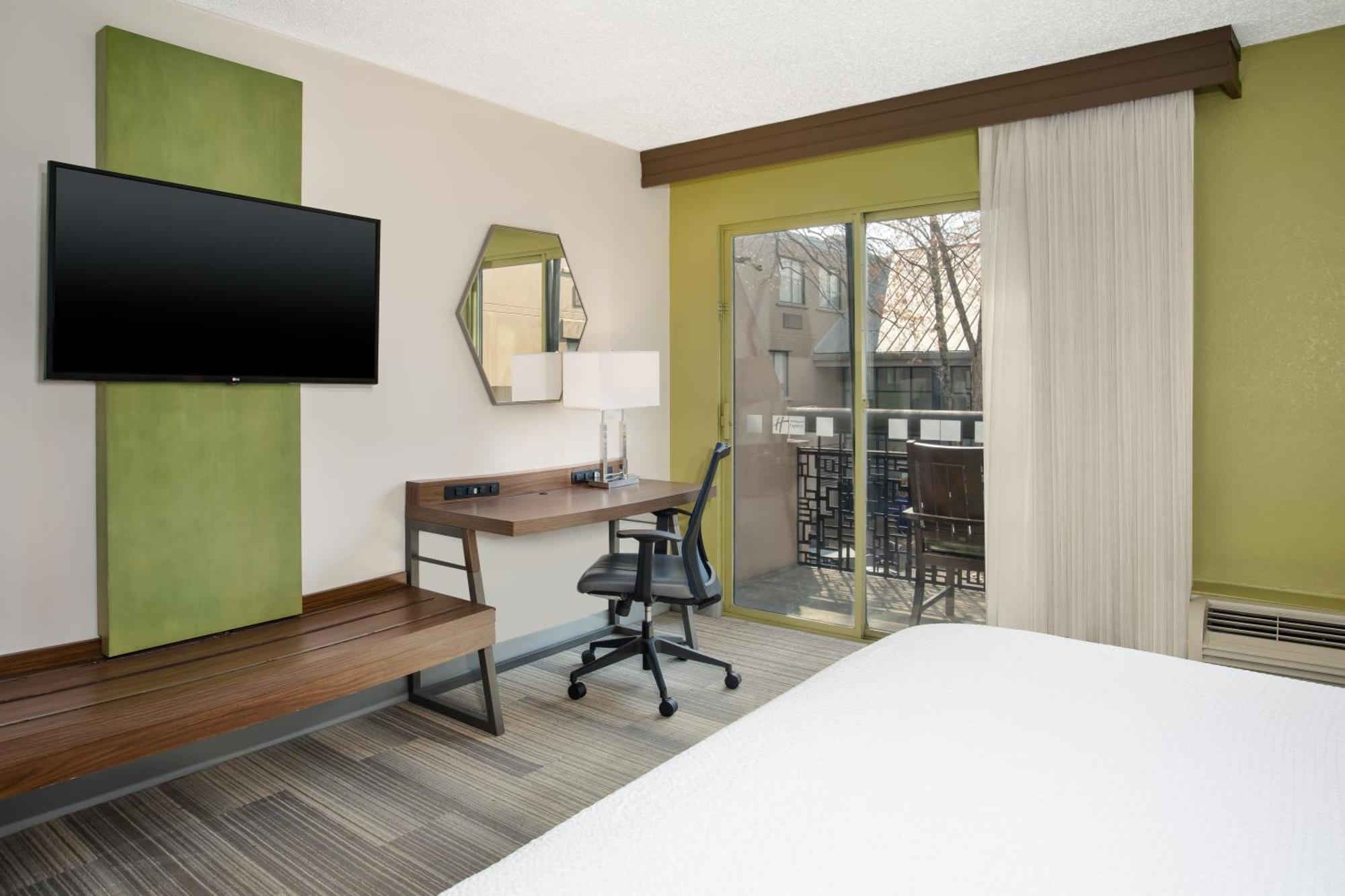 Holiday Inn Express Nashville Airport By Ihg Exterior photo