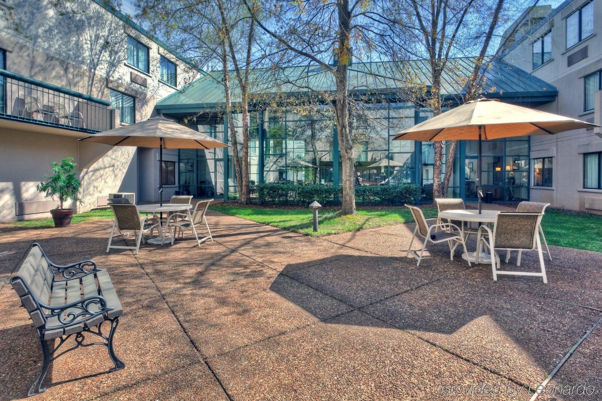 Holiday Inn Express Nashville Airport By Ihg Exterior photo